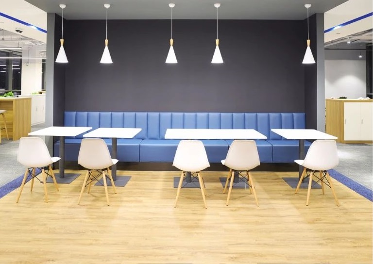 康(kang)冠(guan)分析爲(wèi)什麼(me)二手(shou)辦(ban)公傢具越(yue)來越(yue)受(shou)歡迎(ying)？