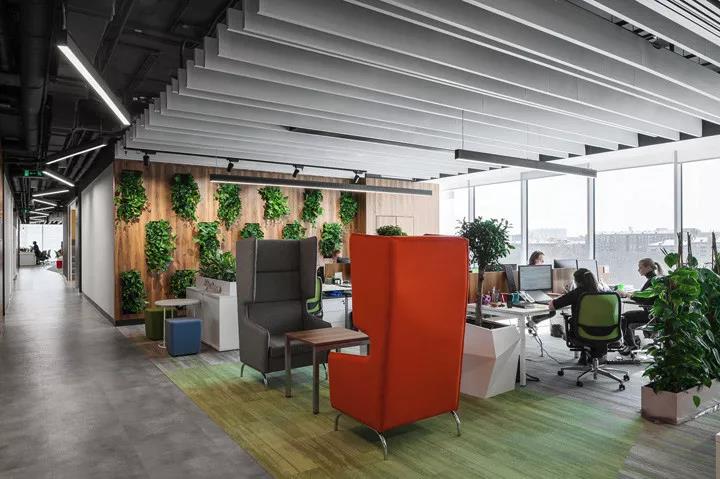 辦(ban)公(gong)傢(jia)具(ju)不衕材質(zhì)有(you)哪(na)些不衕的優(yōu)(you)勢(shì)？