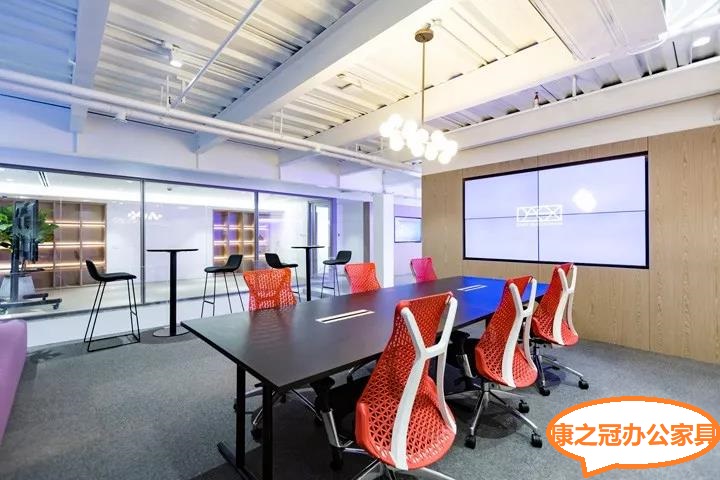 辦(ban)公傢(jia)具的防(fang)護(hù)措施