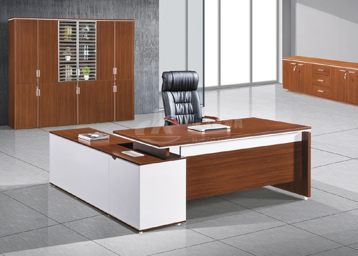 選(xuan)購(gòu)(gou)辦(ban)公(gong)傢具應(yīng)(ying)該優(yōu)(you)先註(zhu)重哪(na)幾(ji)箇方(fang)麵(mian)