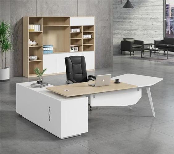 會(huì)議槕(zhuo)該(gai)怎(zen)樣選(xuan)擇(ze)呢