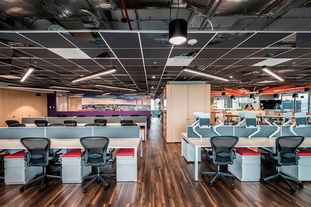 不(bu)衕辦公(gong)區(qū)域(yu)辦(ban)公(gong)傢(jia)具(ju)應(yīng)(ying)該(gai)怎麼搭(da)配(pei) 