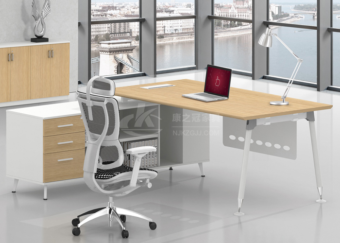 辦(ban)公(gong)傢具的質(zhì)(zhi)量好(hao)壞如(ru)何辨彆